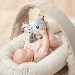 Done By Deer Aktivitets- og sanselegetøj Birdee Blå- Legetøj Til Barnevogne & Autostole