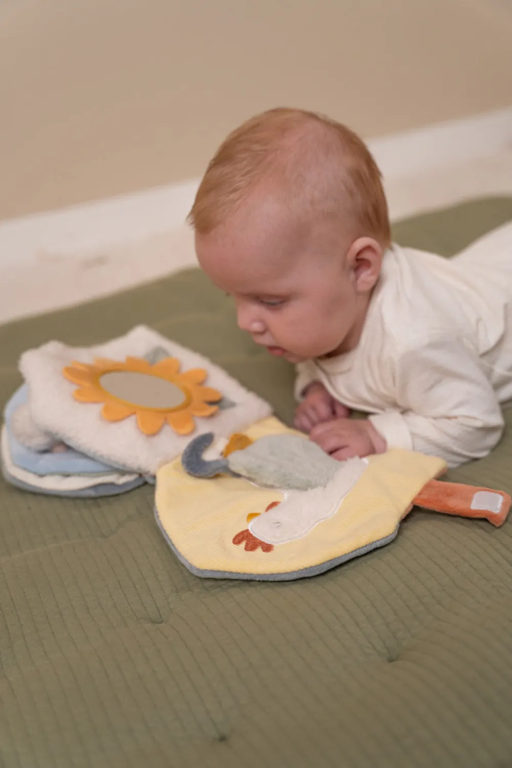 Little Dutch Aktivitetsbog - Little Farm- Røre- & Følebøger