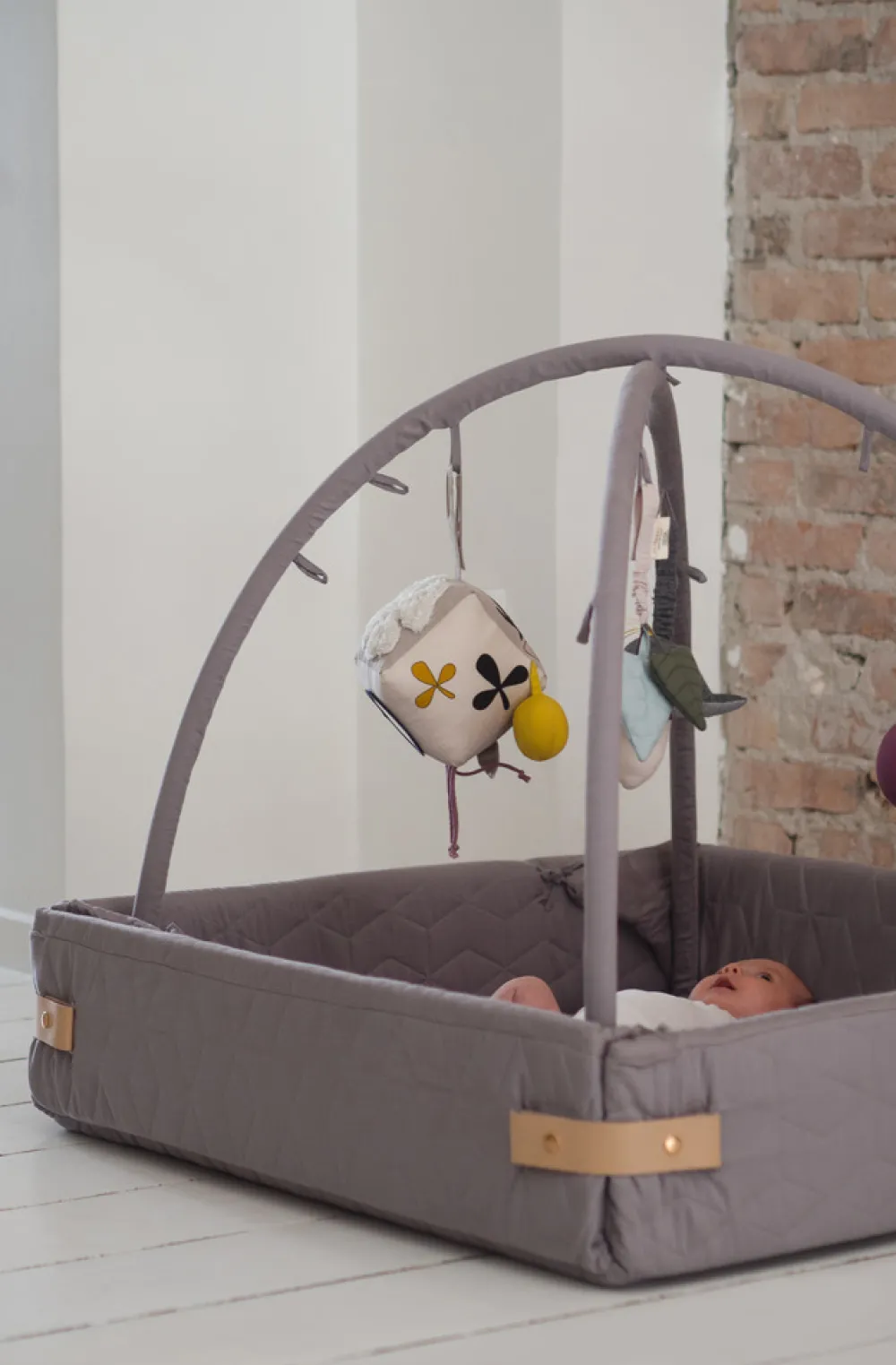 Filibabba Aktivitetsnest Quilt - dark grey- Aktivitetstæpper