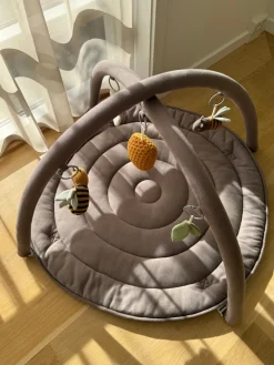 Vanilla COPENHAGEN Aktivitetstæppe - Honeybee Happy- Aktivitetstæpper