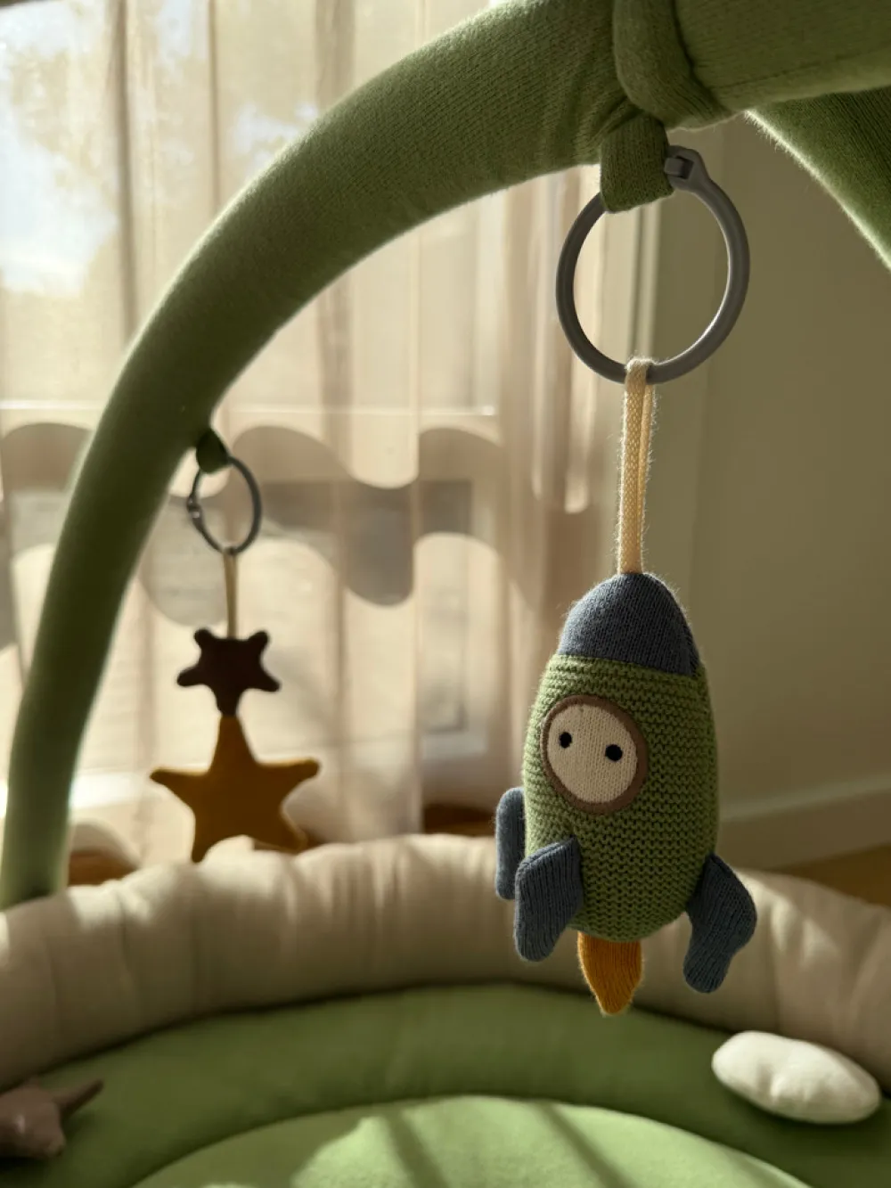 Vanilla COPENHAGEN Aktivitetstæppe med blød kant - Space- Aktivitetstæpper