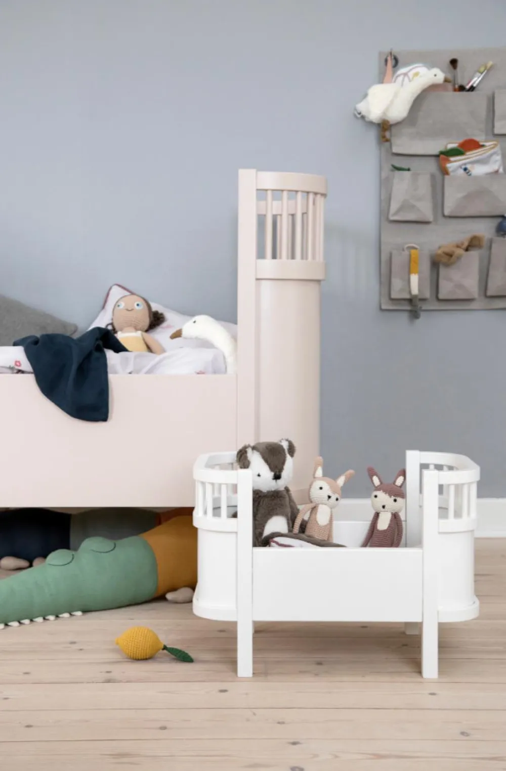 Sebra Baby & Jr. seng - birchbark rose - FSC®-Børn Tremmesenge