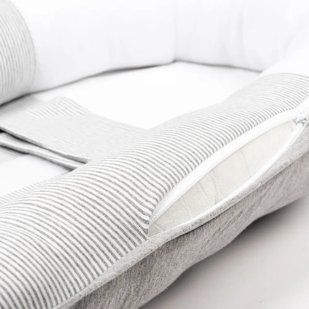 Doomoo Babynest - stribet grå-Børn Nest