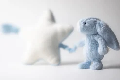 JellyCat Bashful kanin, lyseblå spilledåse-Børn Uroer|Musikuroer