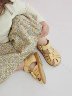 Angulus Begynder sandal med sløjfe og velcro lukning - 2706- Sandaler Med Lukket Tå