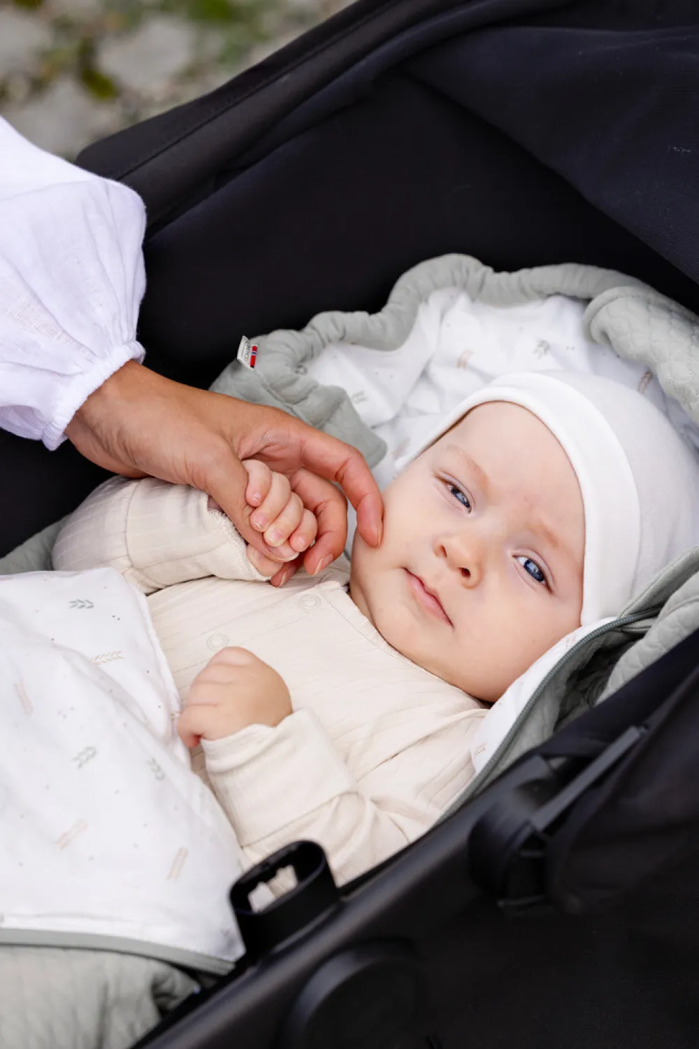 Voksi Breeze Light - Misty Green Fields- Køreposer