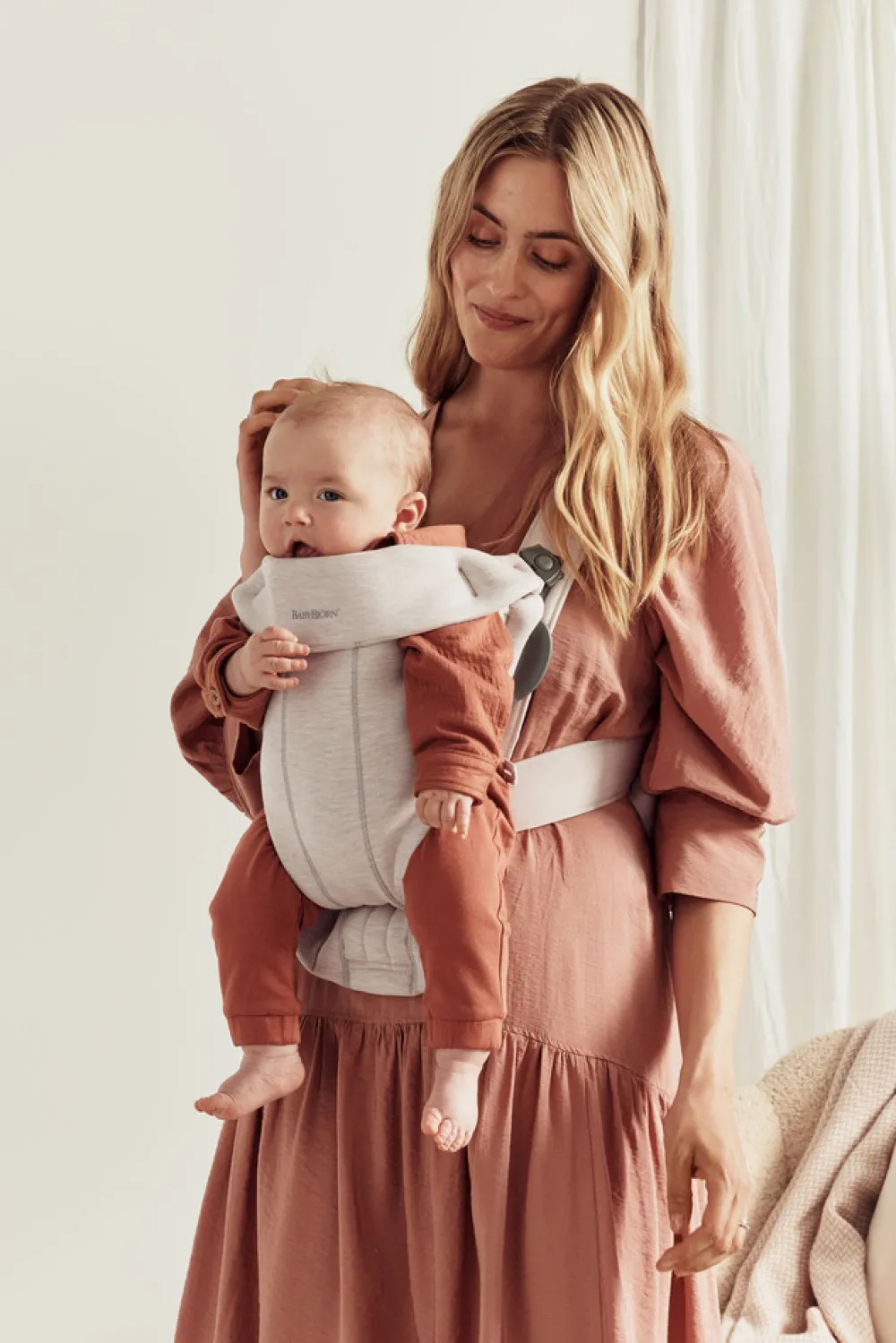 BabyBjörn Bæresele Mini - 3D-jersey, Lys beige- Bæreseler & Vikler