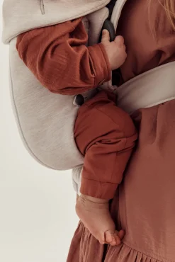 BabyBjörn Bæresele Mini - 3D-jersey, Lys beige- Bæreseler & Vikler