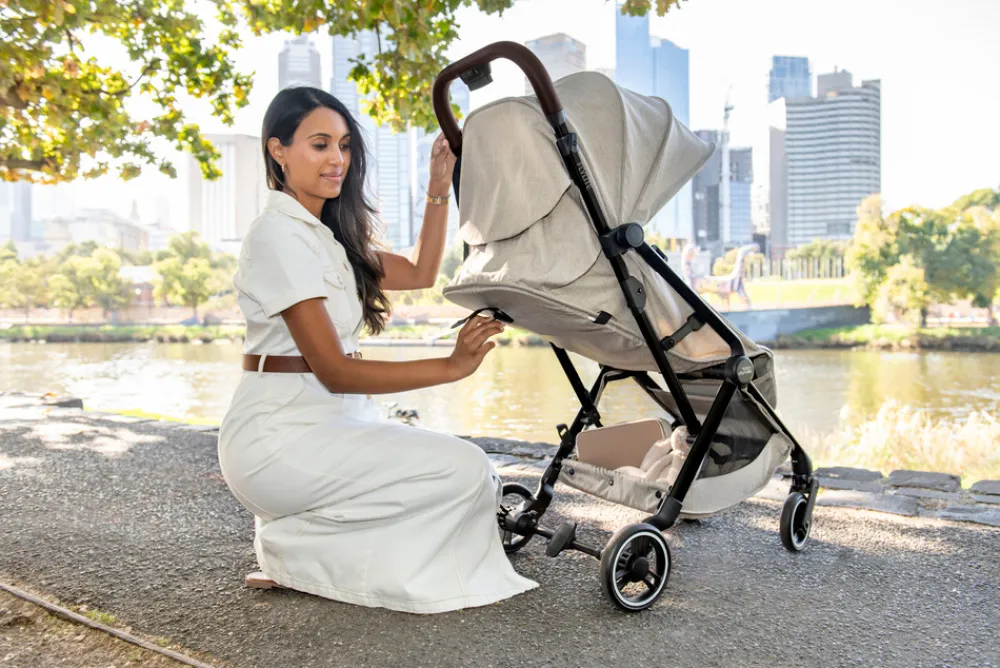 Britax Römer Flylite - Style teak- Klapvogne Med Flade Sæder|Rejseklapvogne