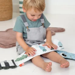 Done By Deer Folde-ud stofbog Croco Grøn- Røre- & Følebøger