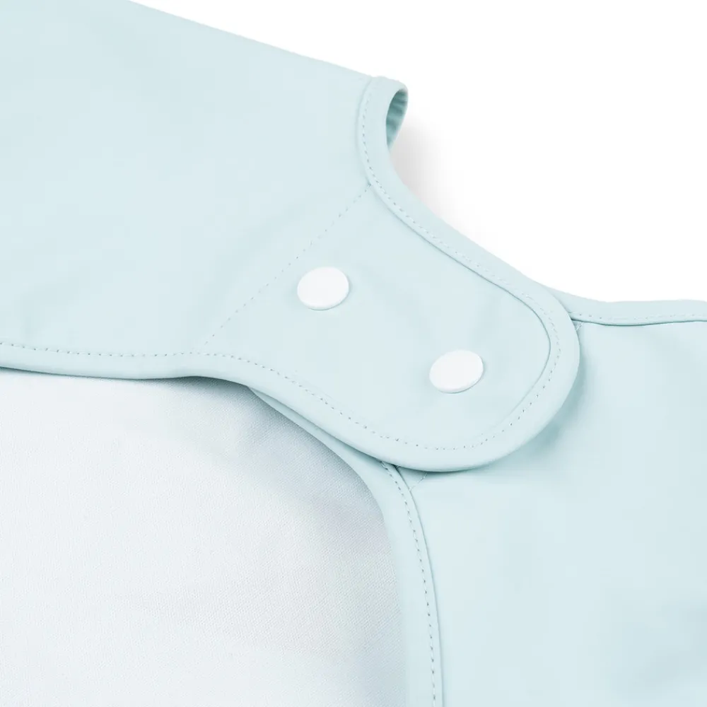 Done By Deer Hagesmæk m/ærmer og lomme Playground Blå- Hagesmække