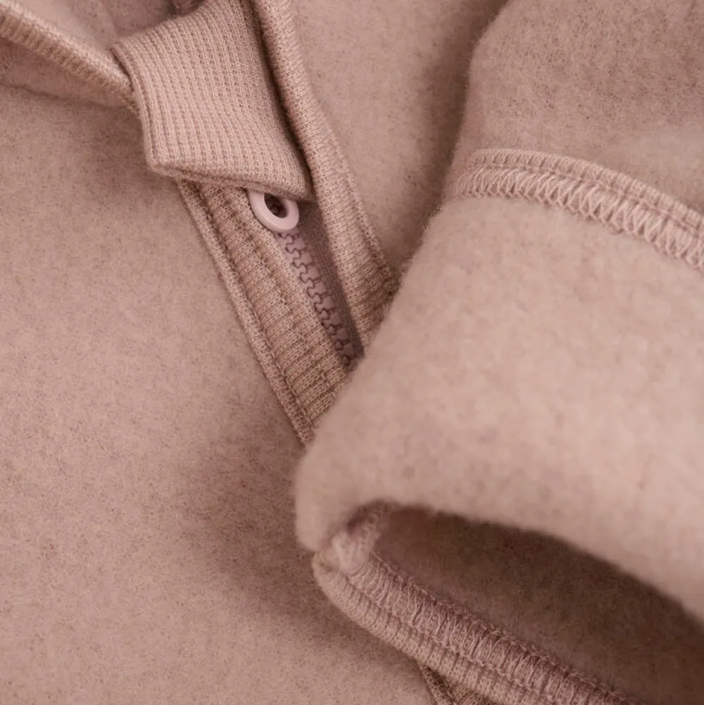 HUTTEliHUT Køredragt m. ører Uld Fleece - Mahogany Rose- Køredragter|Ulddragter