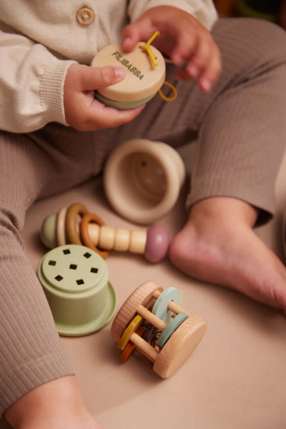 Filibabba Legekuffert med sanselegetøj- Aktivitetslegetøj