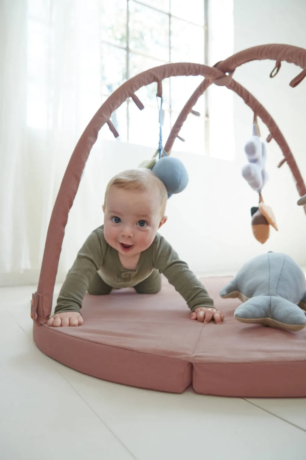 Filibabba Loui multimadras - Vintage Rose- Aktivitetstæpper