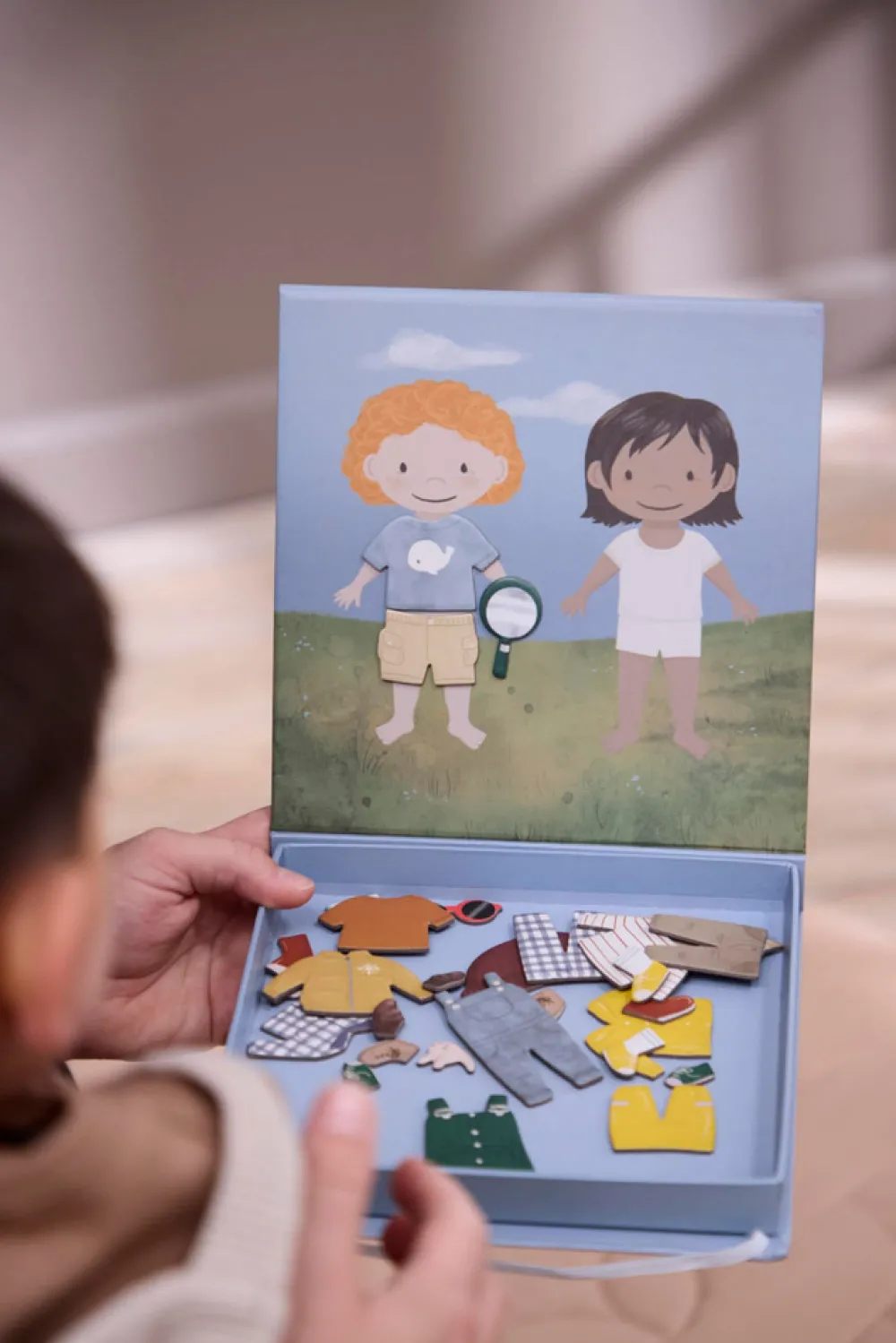 Filibabba Magnetisk påklædningsdukke - Klar til dit eventyr- Magnetlegesæt