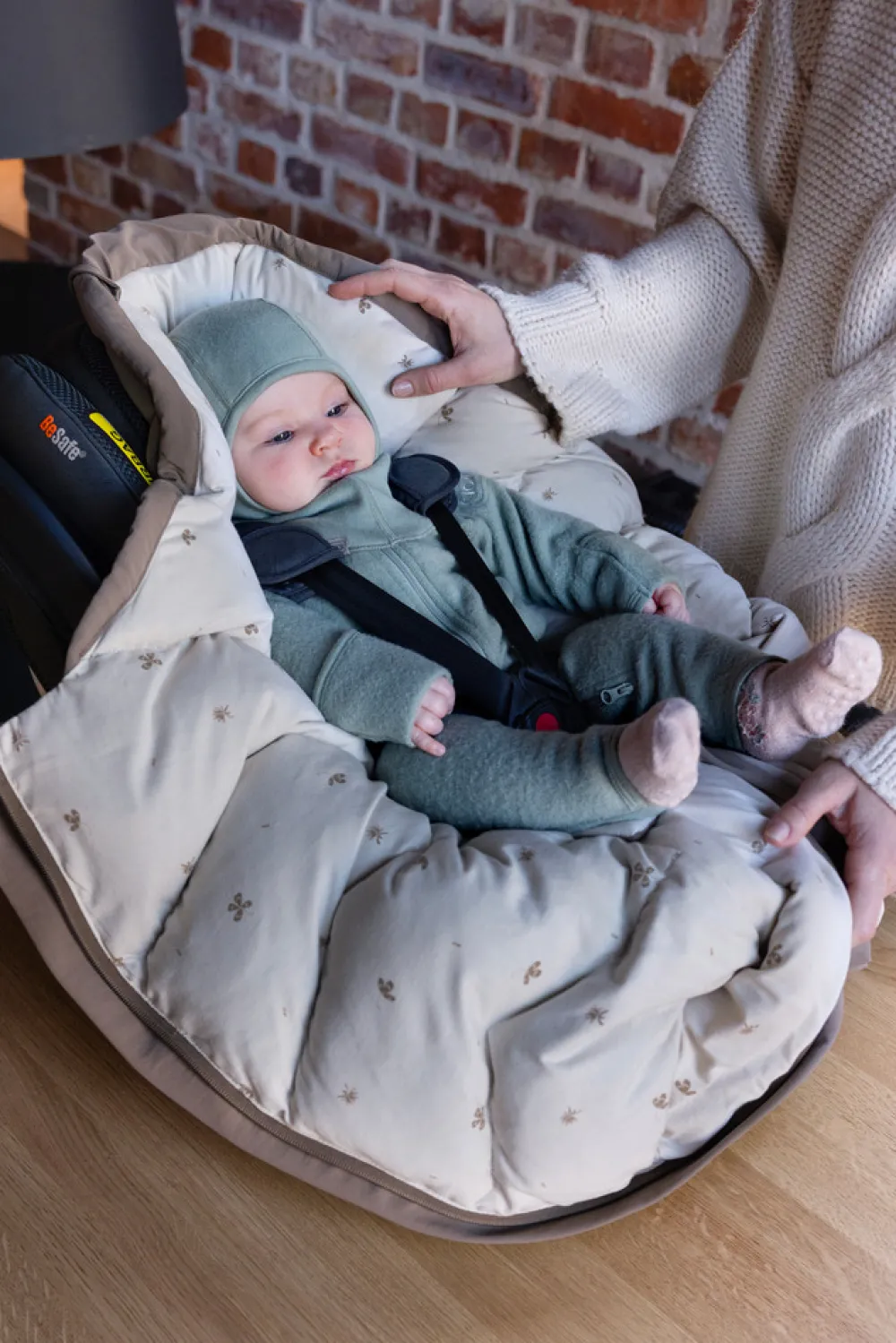 Voksi Move - Walnut Clover- Køreposer