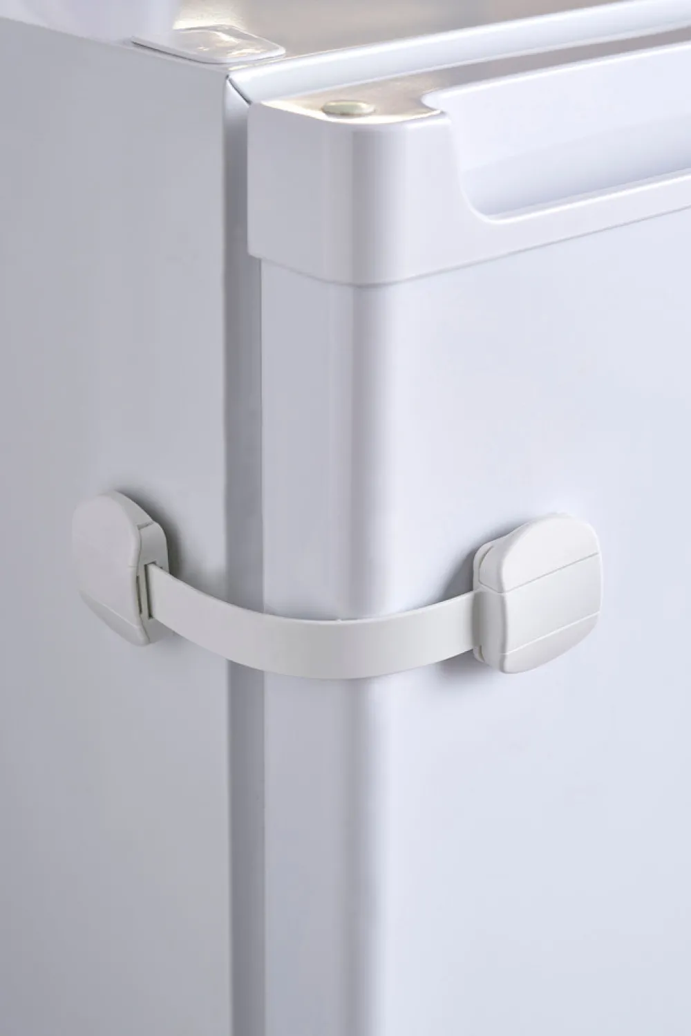 BabyDan Multilås hvid- Sikkerhed I Hjemmet