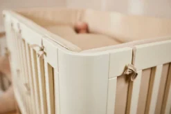 FLEXA Nova tremmeseng, cream-Børn Tremmesenge