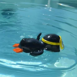 Magni Pingvin Træk-Op Badedyr- Badelegetøj