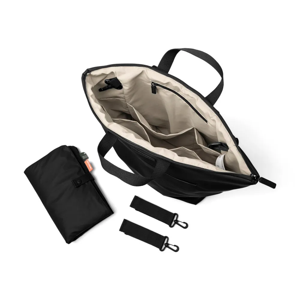 Done By Deer Puslerygsæk - sort- Pusletasker & Transporttasker