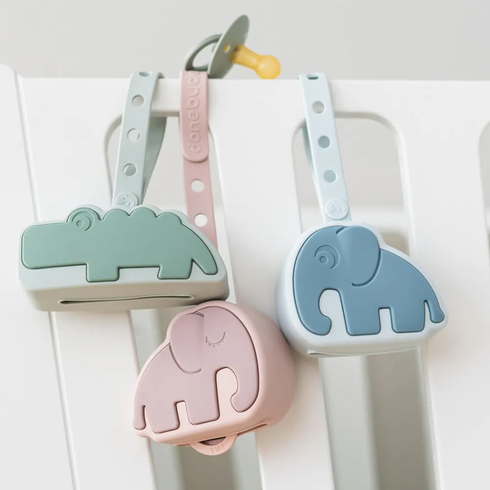 Done By Deer Silikone sutteholder Elphee Blå- Suttesnore Og Suttebokse