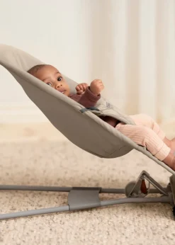 BabyBjörn Skråstol Balance Soft, Sandgrå-Børn Skråstole