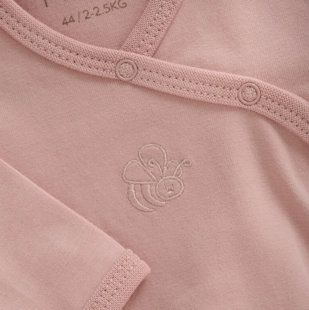 Fixoni Slå-om Body Langærmet - Pale Mauve- Bodystocking M. Skrålukning|Præmatur Tøj