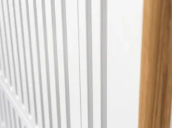 BeKids Spoke tremmeseng - Hvid/Eg-Børn Tremmesenge