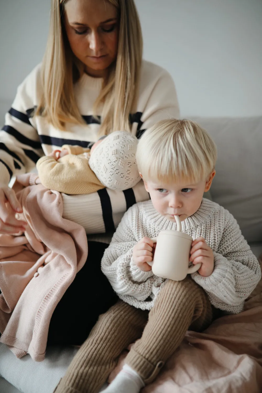 MUSHIE Træningskop Med Sugerør - Shifting Sand- Træningskopper Og Flasker