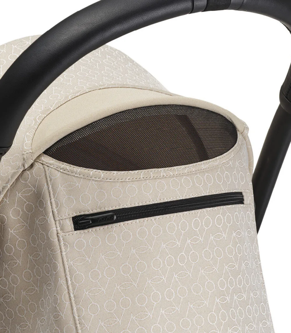 Stokke® YOYO³ Klapvogn - Bonpoint beige på sort stel- Rejseklapvogne